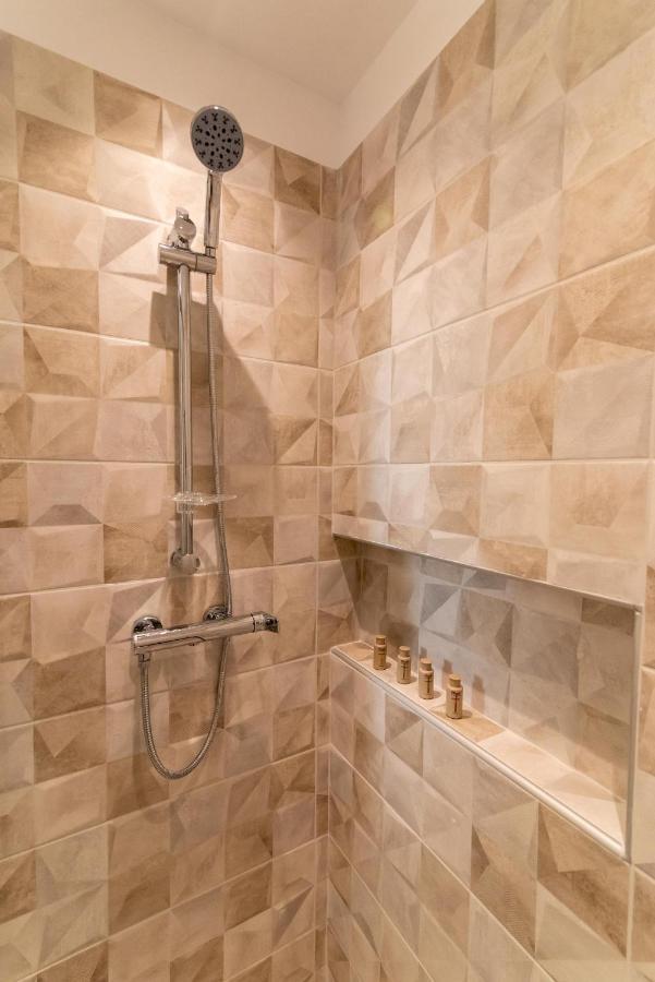 פרבזה Melydron Apartments מראה חיצוני תמונה
